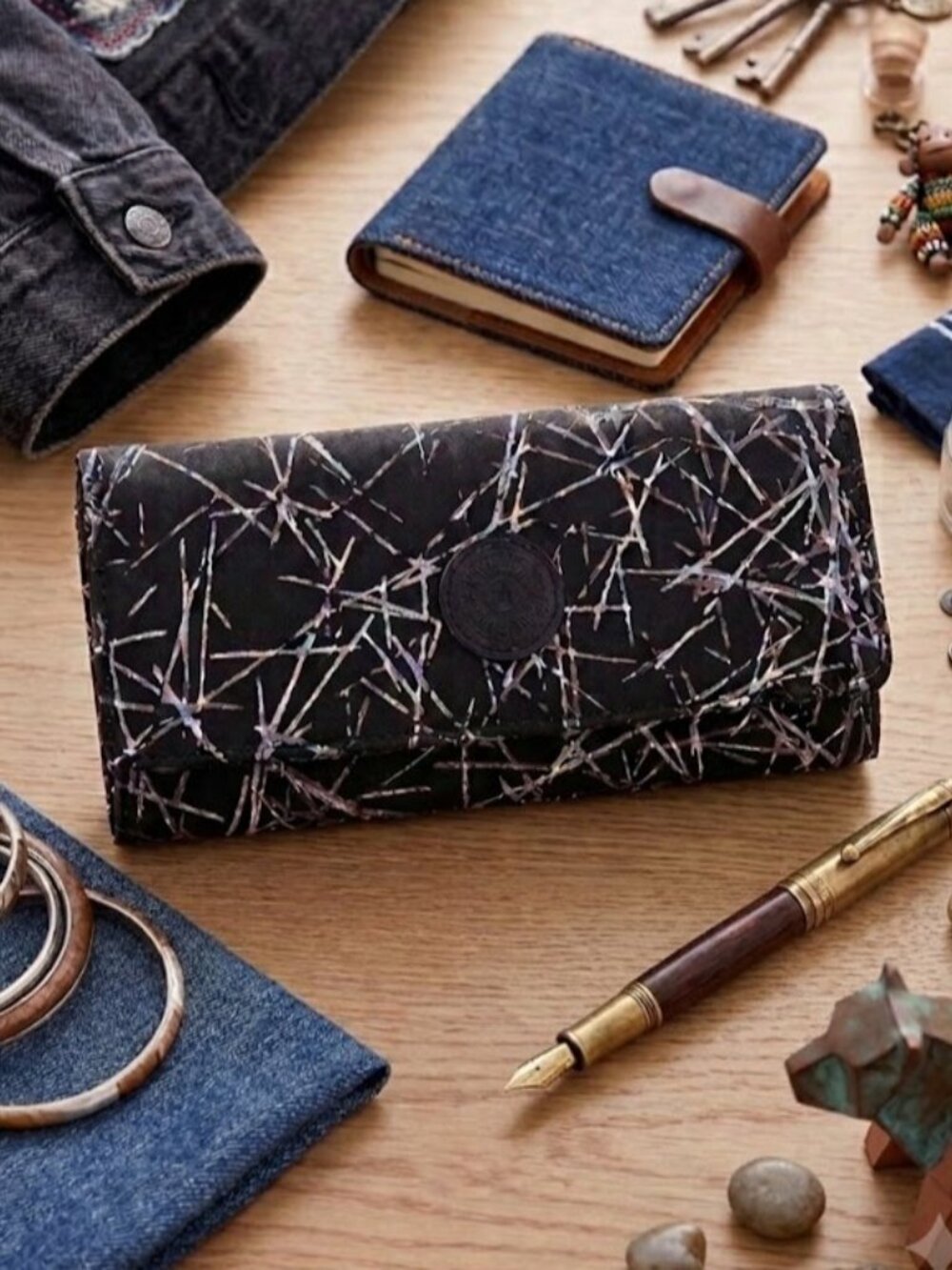 KIipling Live Light Trifold navy blue wallet foldover